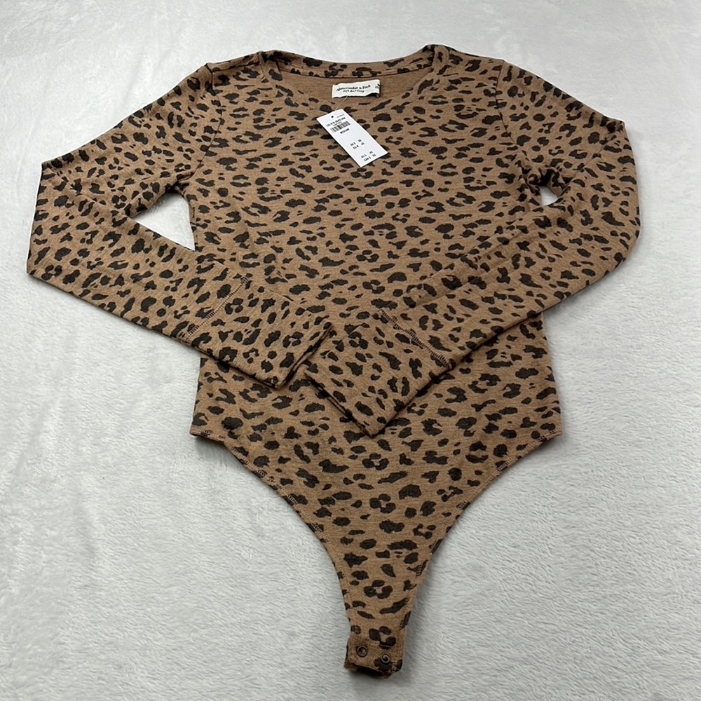 NWT Abercrombie & Fitch Soft Animal Print LS Bodysuit Medium